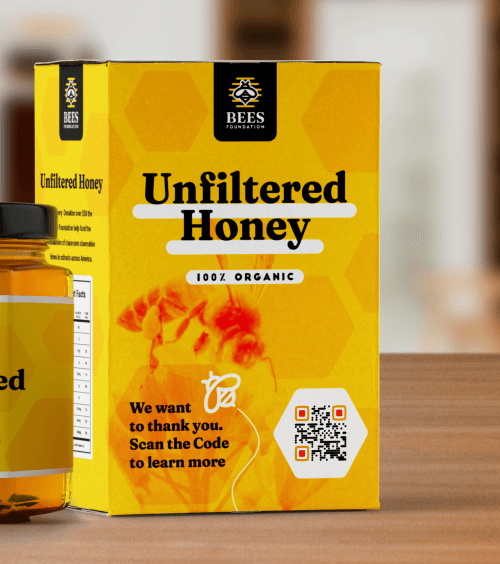 Packaging di un prodotto con un QR Code che reindirizza gli utenti ad una playlist video di una ONG.