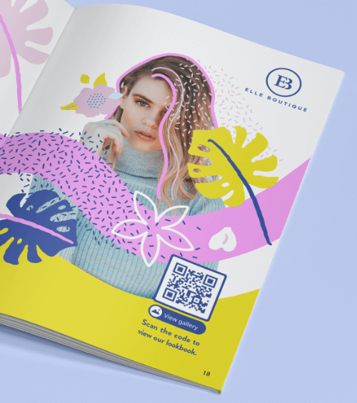 Un'etichetta di abbigliamento con un QR Code che reindirizza gli utenti ad una playlist di video del negozio.