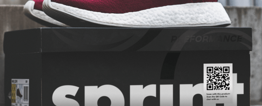 Esempio di QR Code Facebook Messenger su una scatola di scarpe