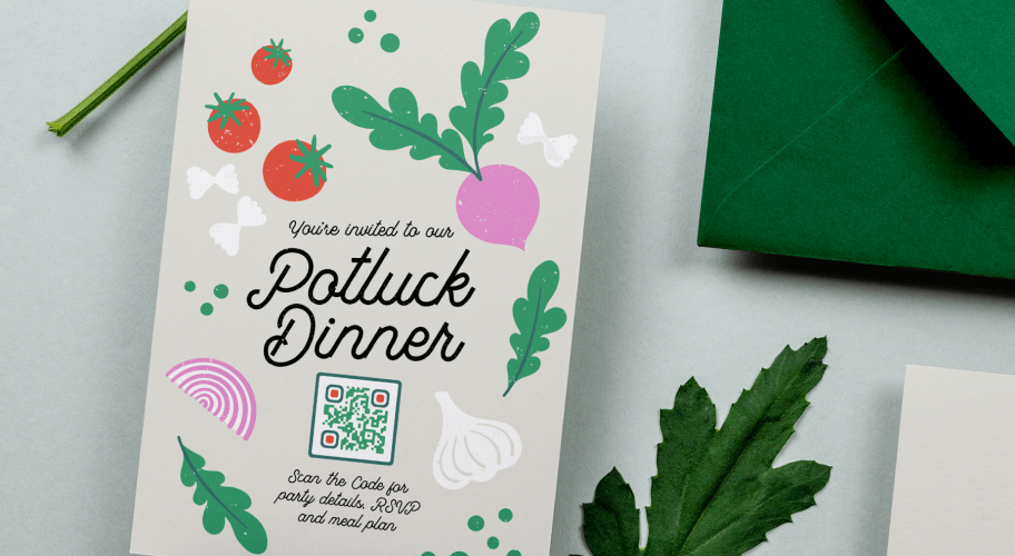 Un invito a una cena in cui ogni partecipante porta una pietanza. Il QR code fornisce ulteriori dettagli e consente di confermare la partecipazione.