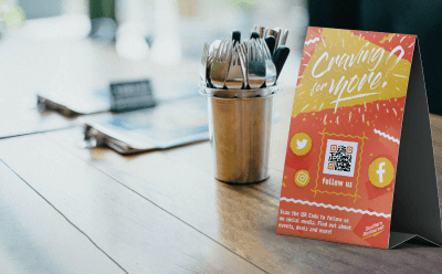 Esempio di QR Code su un biglietto da visita con un tasto 
